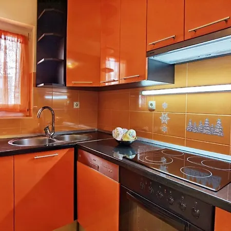 Marta - Private Pool Appartement *