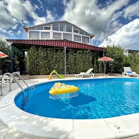 Appartement Marta - Private Pool Kaštela